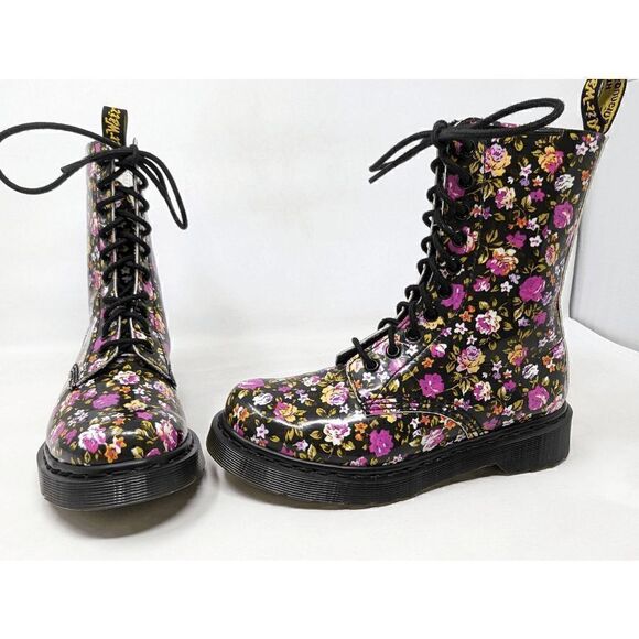 DR. MARTENS SIMONE 10 HOLE BLACK PINK ROSES FLORAL LEATHER SIZE 6 US NO INSOLE - Picture 1 of 7